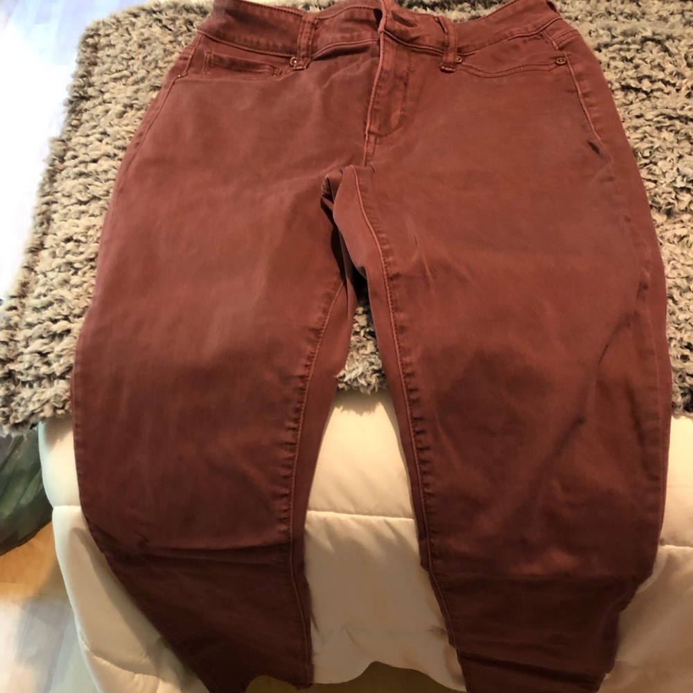 Maurices skinny jeans in dusty rose. Size small.